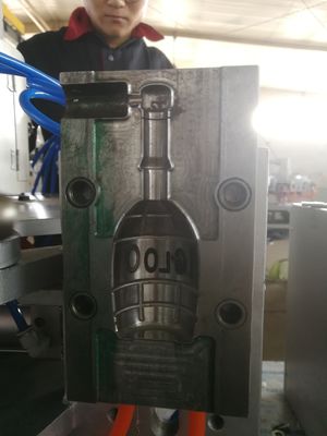 cavidade líquida do HDPE 6 do molde de sopro S136 da garrafa do sopro 1000ml